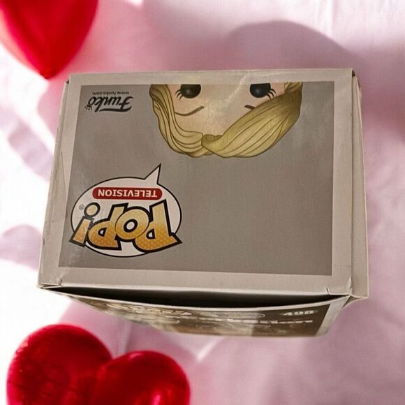 Funko Pop! Television #498 Parks & Recreation Leslie Knope Vaulted 2017 - Picture 4 of 6